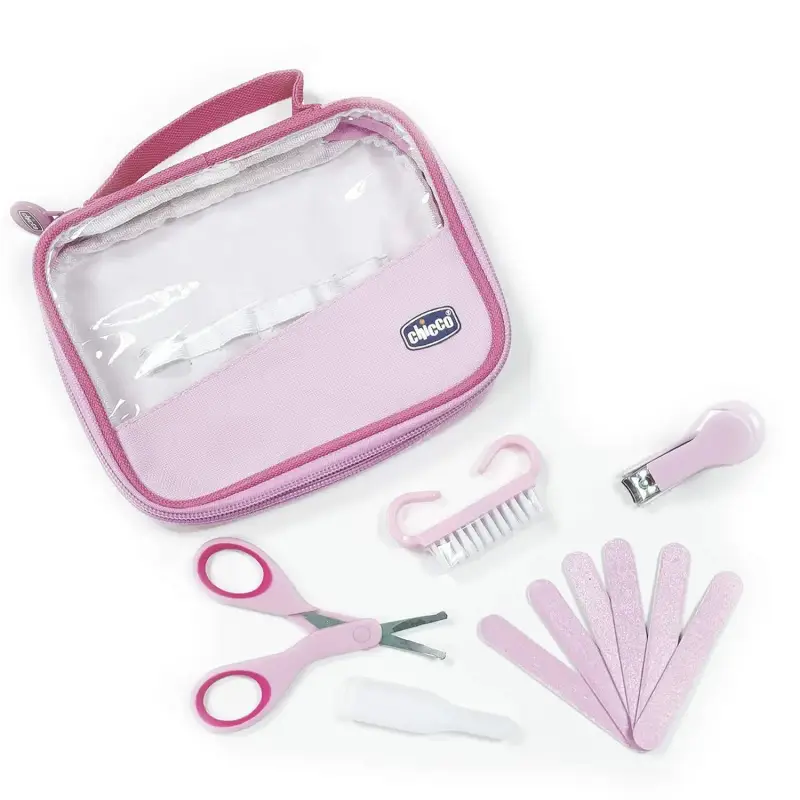 حقيبة العناية بالأظافر والشخصية للأطفال من تشيكو "Chicco Baby Manicure and Grooming Kit